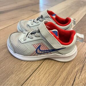 Nike Downshifter Toddler Shoes size 8